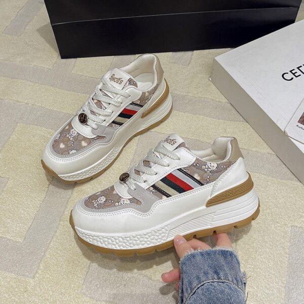 H6c1426cbed2348e9a8293cf309585ac9q.jpg 2025 Women's Retro Fashion Sneakers Round Toe Platform Printed Upper Board Shoes